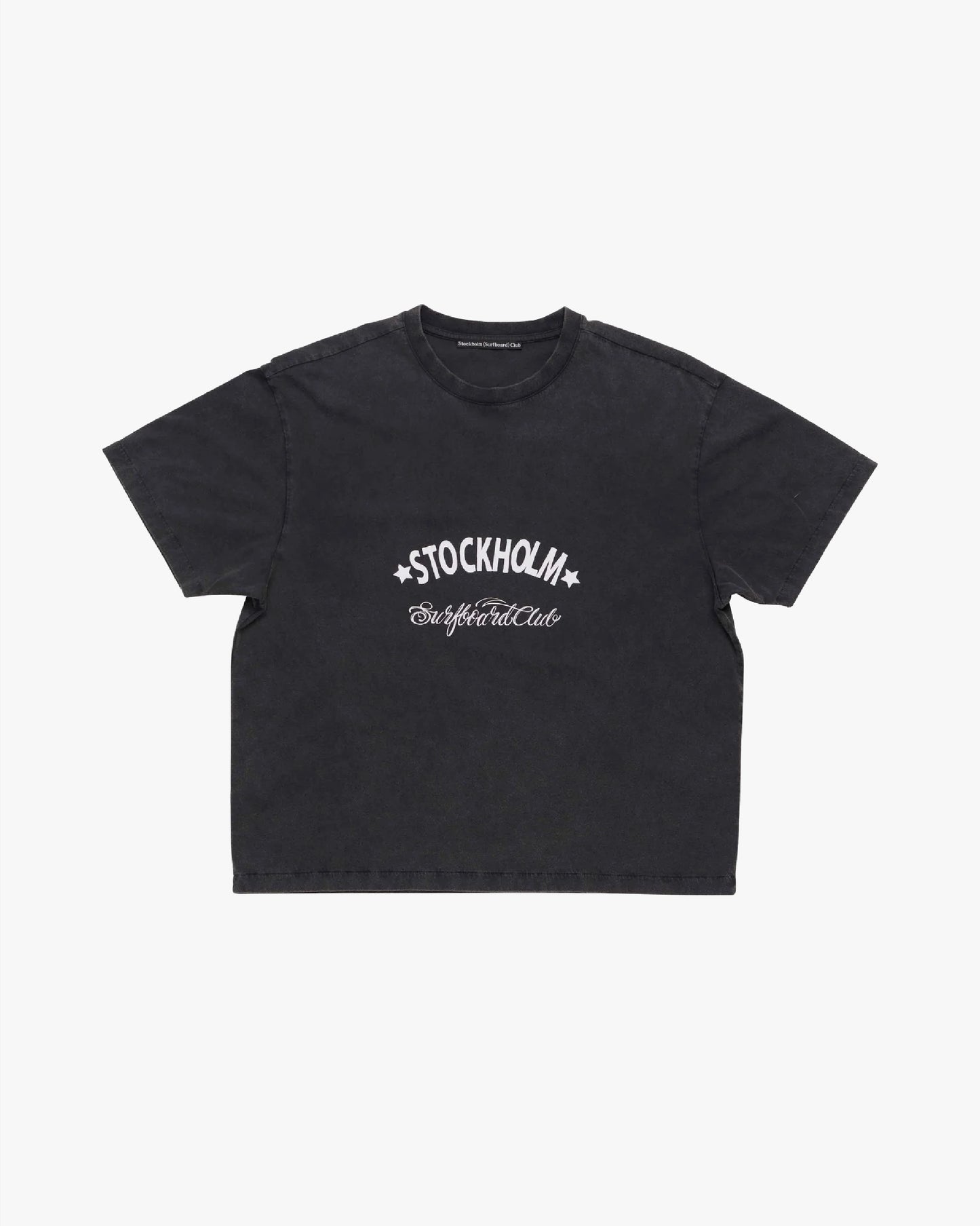 STOCKHOLM (SURFBOARD) CLUB - Box Front Print SL Tee Black